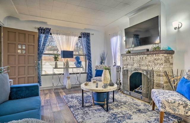 Pet-friendly El Paso Escape w/ Patio + Grill!