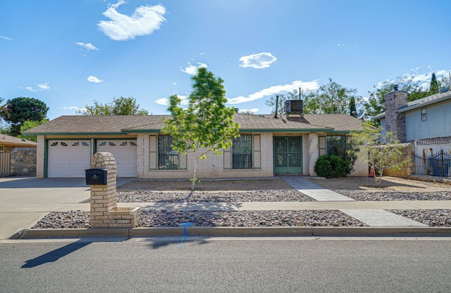 Pet-Friendly El Paso Home ~ 9 Mi to Fort Bliss!