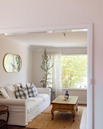 Pet Friendly Family Home in Bluff Point