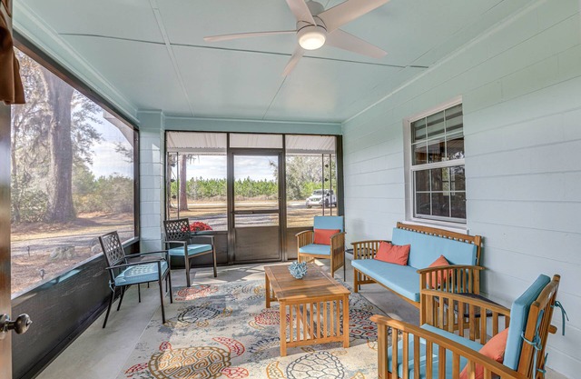 Pet-Friendly Florida Escape w/ Patio & Fire Pit!