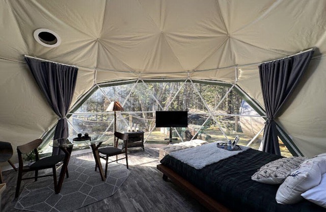 Pet-Friendly Glamping Dome close to Peggy’s Cove!