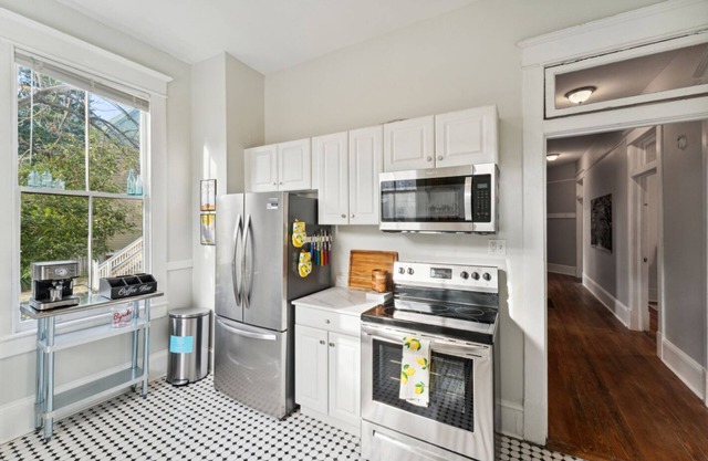 Pet Friendly, Heart of Starland District Charmer w/ Parking by Lucky Savannah