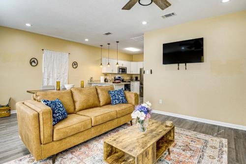 Pet-Friendly Home 2 Miles to Lake Conroe!