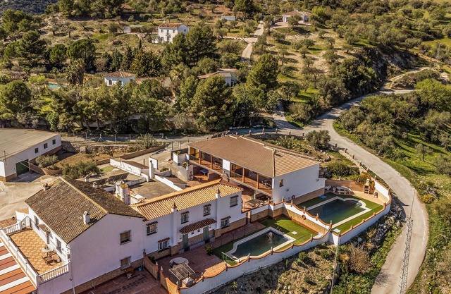 Alojamiento de 2 habitaciones en Casarabonela