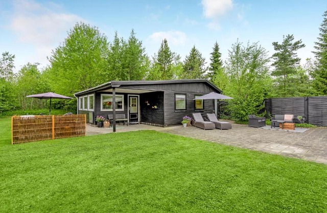 Pet Friendly Home In Hals With Kitchen