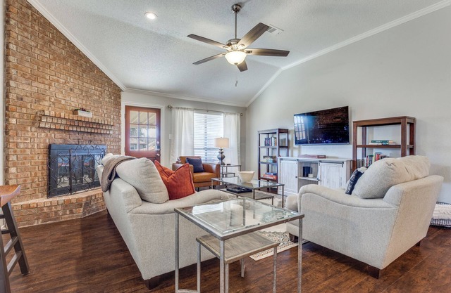 Pet-friendly home in quiet family neighborhood