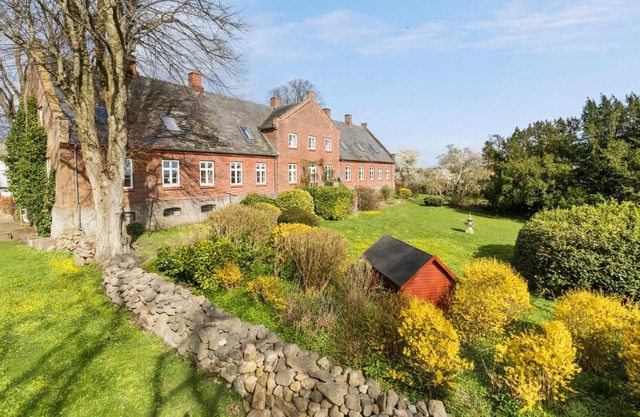 Pet Friendly Home In Rønde With Kitchen