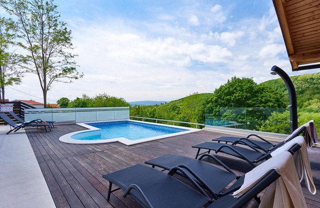 Acogedora casa en Zagreb con jacuzzi