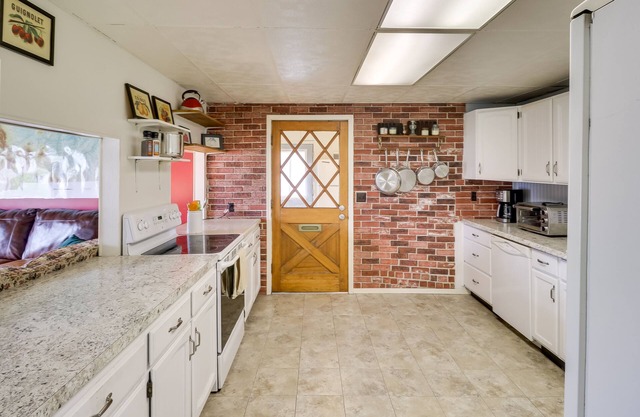 Pet-Friendly Home w/ Yard & Mountain Views!