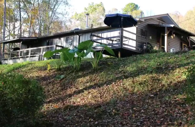 Pet Friendly! Mountain Retreat near Highlands, NC