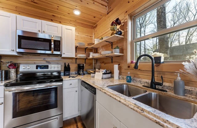 Pet-Friendly Peaceful Cabin Near River w/ Fire Pit + Hot Tub Sleeps 10