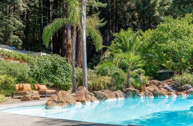 Villa Bacara - Redwood Retreat with pool