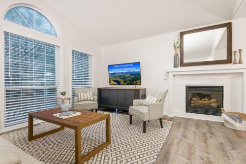 Pet Friendly Retreat Hot Tub & Games On Mt Hood