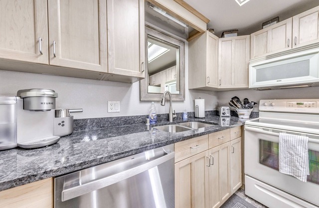 Pet-friendly Ruidoso Condo w/ Grill & Fireplace!