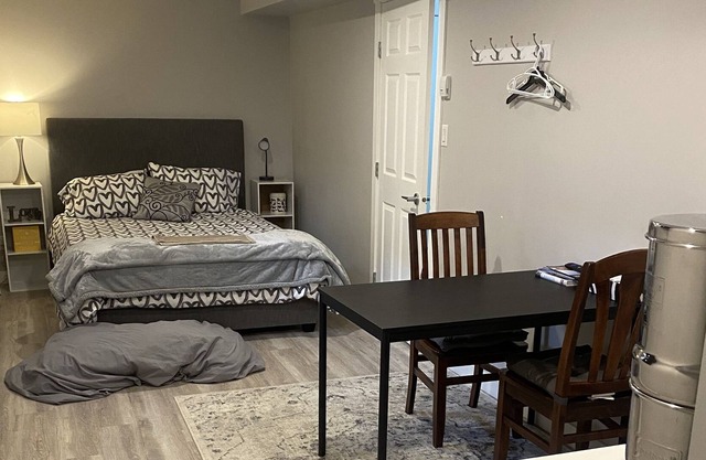 Pet Friendly - Short walk to downtown Jasper