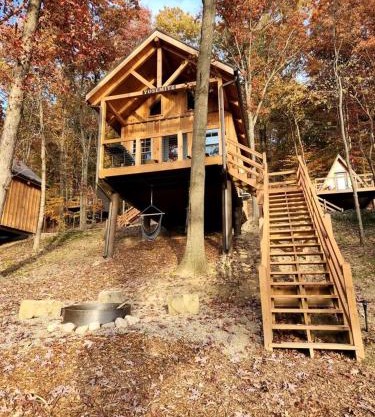 Pet-Friendly Tree Cabin with Lofted Space in Ohio