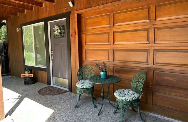 Peterson's Place - A Cozy Retreat