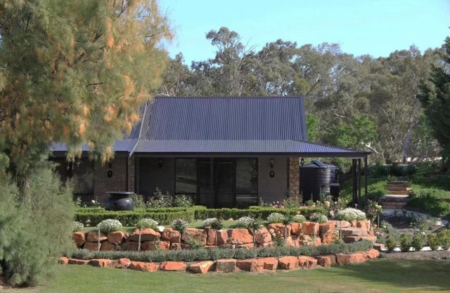 Petit Verdot Cottage - A Vineyard Retreat in Barossa Valley