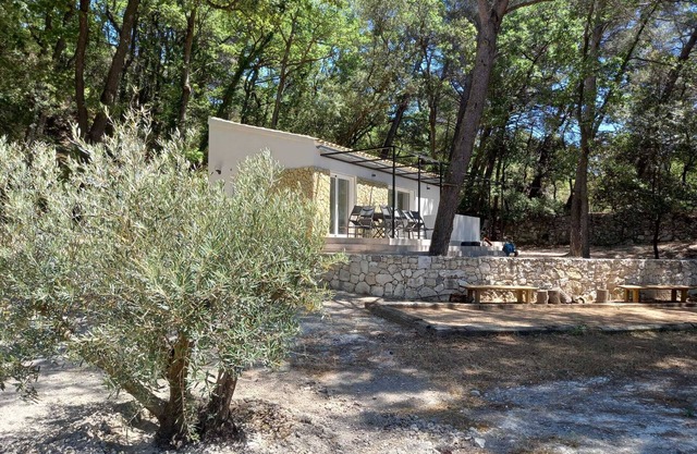 Petite Maison au Calme Sous la Pinède