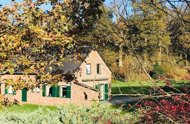 Petite Maison Dans la Prairie au Pays de la Croix Scaille