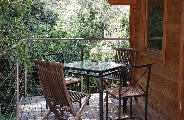Petite Maison Avec Jardin et Piscine en Provence