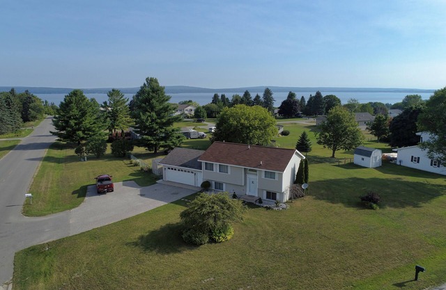 "Peeks of the Bay" de Petoskey