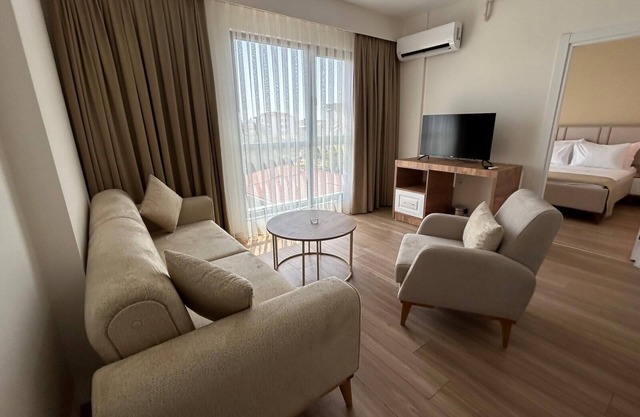 Petra Port Hotel