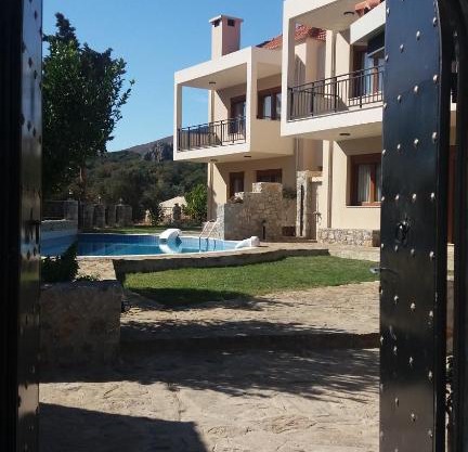 Petrochori ApartHotel