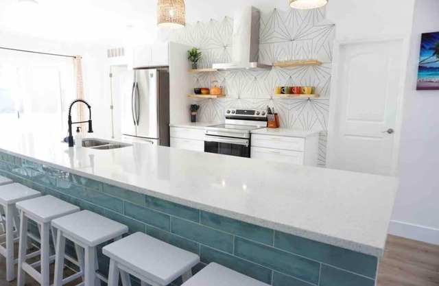 PETS OK! BOHO Bungalow 12mins to the Beach w/Pool Table