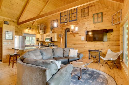 Pettinger Getaway with Views in Mindoro!