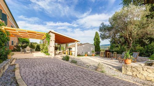 Pezouli, the real nature and village taste
