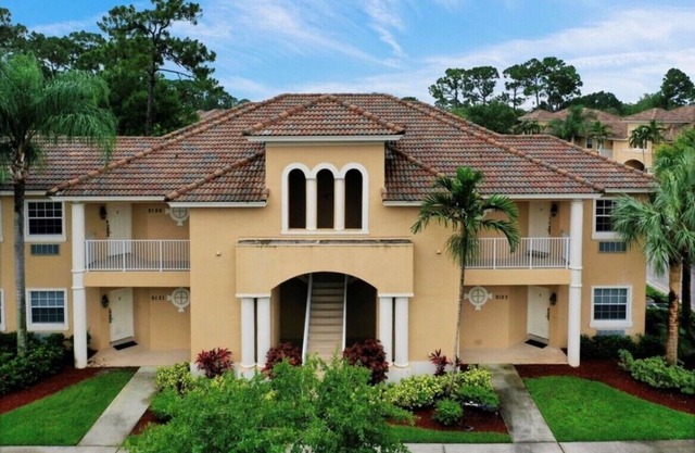 PGA Village Escape to Comfort and Convenience! Your Perfect Getaway Awaits