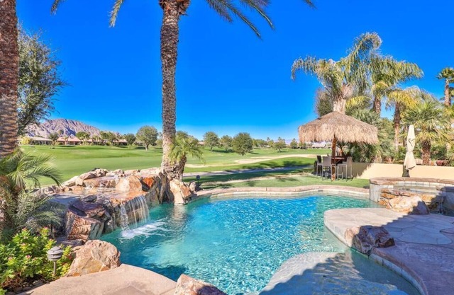 PGA West, private pool and spa outdoor covered TV