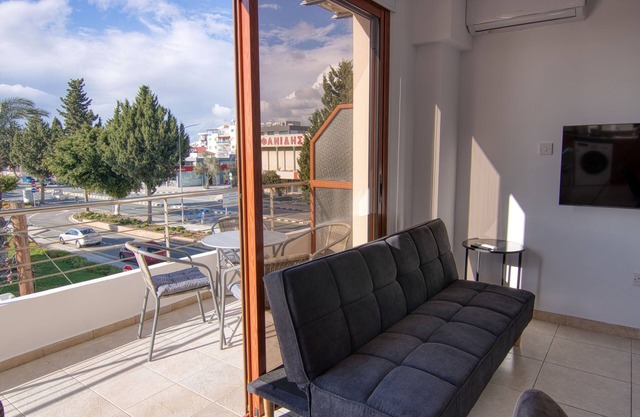 Phaedrus Living City Flat Palas 101