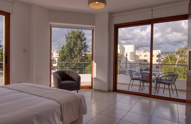 Phaedrus Living City Flat Palas 102