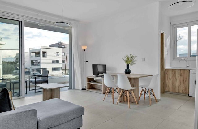 Phaedrus Living Eolus Residences Artemis