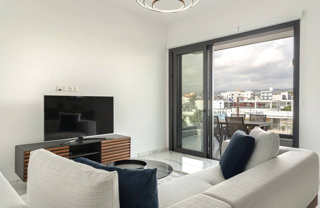 Phaedrus Living: Limassol Opalia Residences Jade