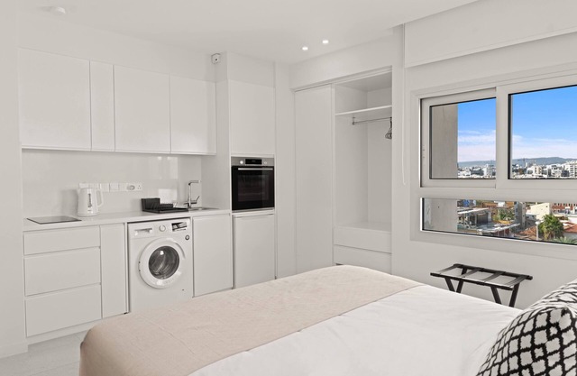 Phaedrus Living: Limassol Seaside Residences 05