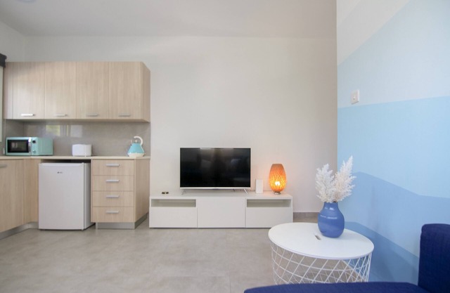 Phaedrus Living Napa Blue Luxury Flat