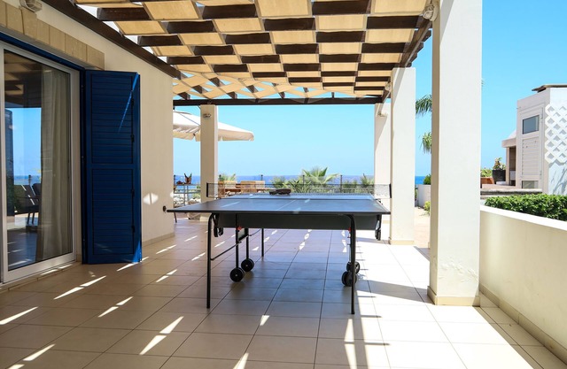 Phaedrus Living: Seaside Luxury Villa Anafi