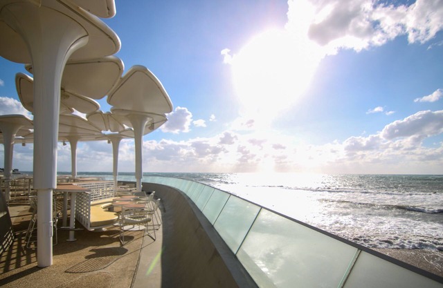 Phaedrus Living: Seaside Modern Flat Limnaria 123