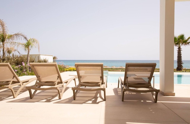 Phaedrus Living: Serenity Waves Villas No.2