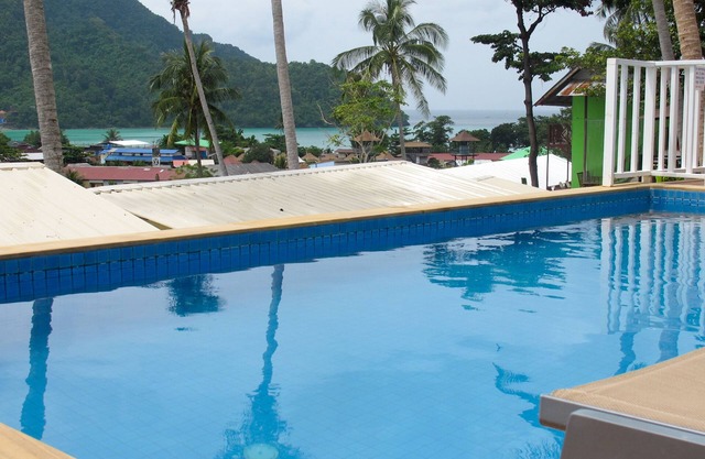 Phi Phi Uphill Cottage