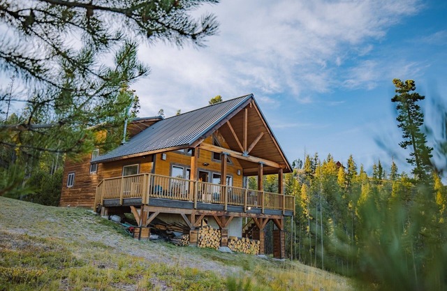 Philipsburg Cabin on 14 acres. Spectacular views. Ski, Fish, Hike & Relax!