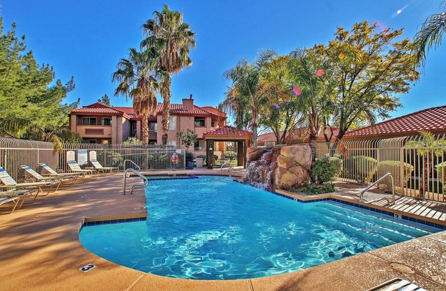 Phoenix Condo con acceso a la piscina - Cerca de béisbol y golf