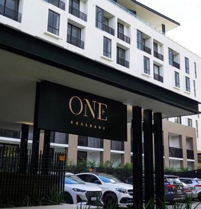 Phoenix Grandeur Gîte at One Rosebank ApartHotel