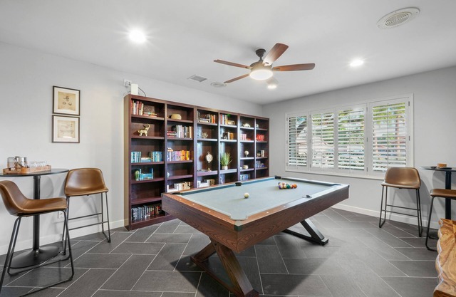 Phoenix Pool ~ Pool Table ~ BBQ ~ 4 BR: Luxury!