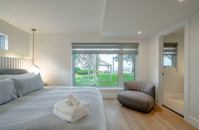 Phonest Lake house i · PhoNest Lake House is Simple Serenity
