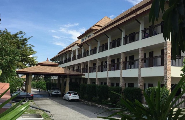 phuriburi resort