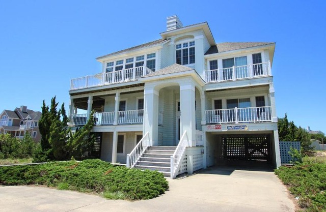 PI12, A Shore Thing- Semi-Oceanfront, Private Pool with big pool deck, Close to Beach, FRI-FRI